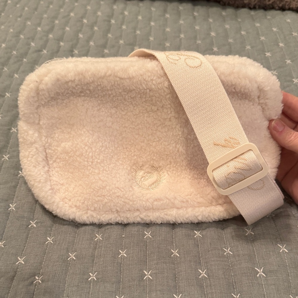 NWT VS Pink Cream Sherpa Crossbody Bag